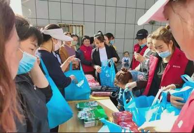 神木市迎宾路街道扎实推进计生用品服务，践行“我为群众办实事”